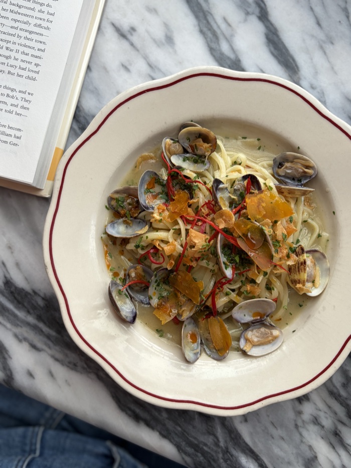 Linguine with clams on marble